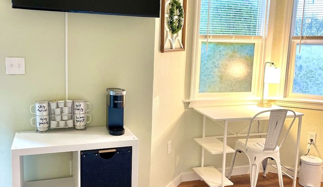 XL Sacramento Studio Midtown Downtown NEWLY Renovated - Work Play Stay