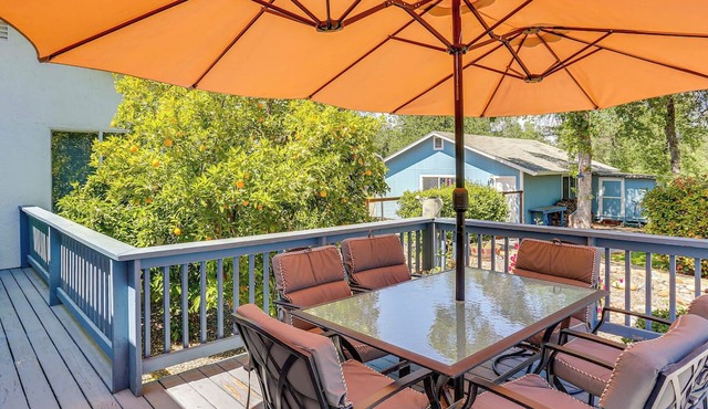 10 Mi to Redding: Serene Escape w/Spacious Yard! in Anderson