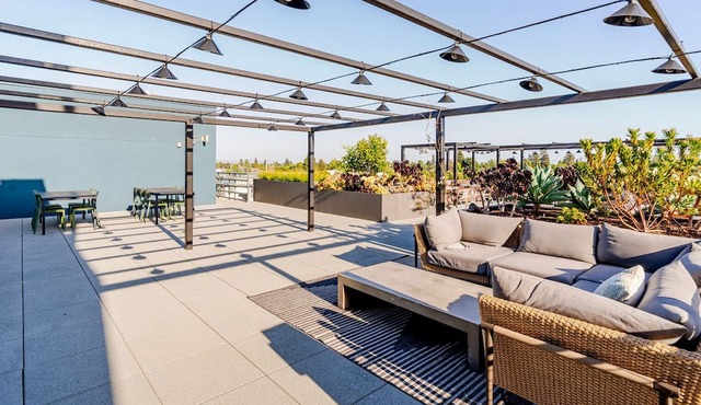Blueground | West Alameda, balcony, nr Alameda Beach