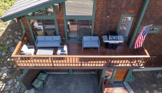 Spacious Donner Lakeview Home