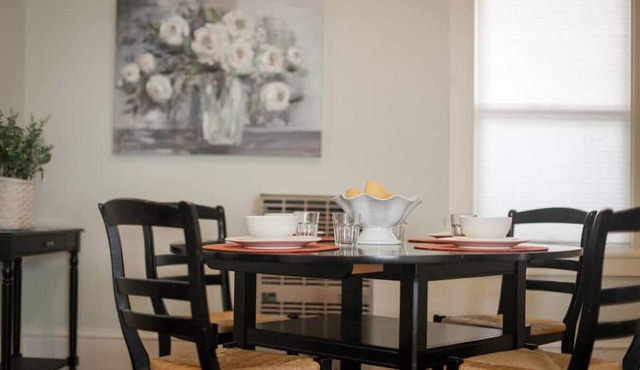 Comfy Family-Friendly 2BR Near Piedmont w/Parking