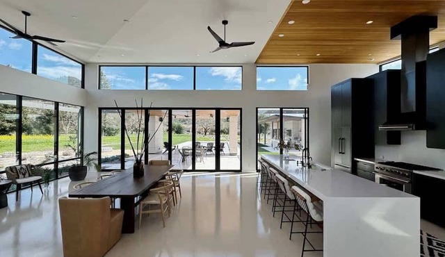 Sandstone Estate | Resort Pool & Walk to Wineries!