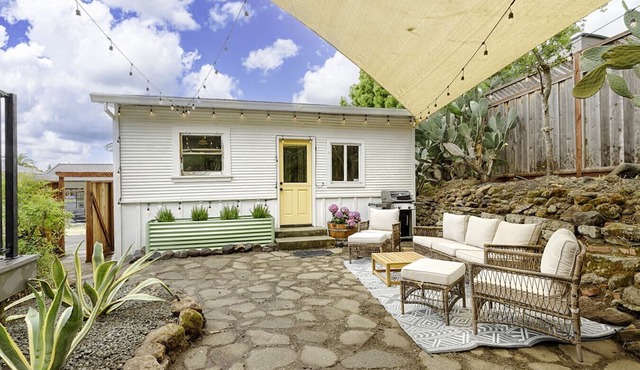 Timeless Charm, Modern Comfort close to everything