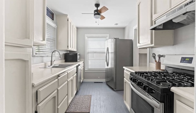 Charming 3-bedroom house in Marysville with WiFi and AC