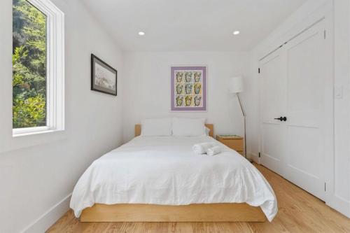 Stunning Views by the Bay 2BR