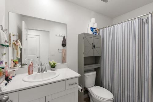 Close to Graton, Sonoma State, Wineries, & Beaches