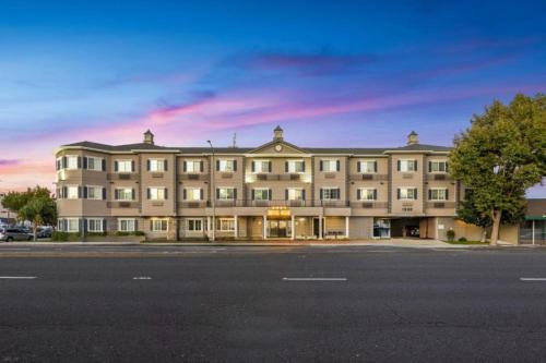 Hotel 1550 - SFO Airport FREE Shuttle