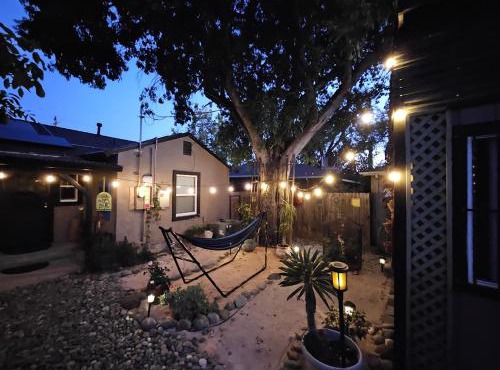21 Cozy Home in the Heart of the City