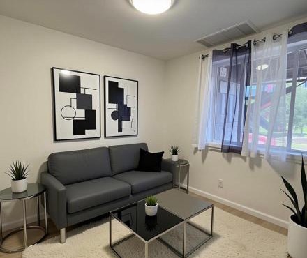 Modern 2BR 2BA Apartment Garden-View