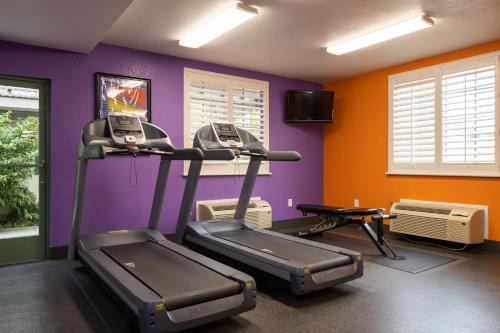 Atherton Park Inn and Suites