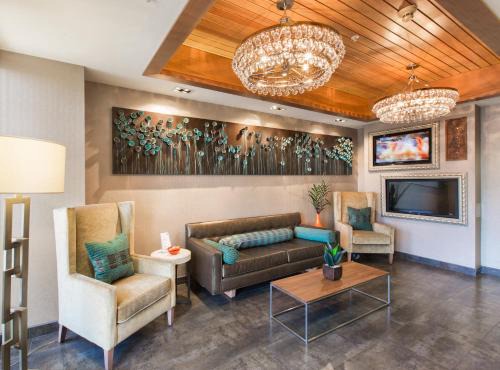 Holiday Inn Express Redwood City Central by IHG