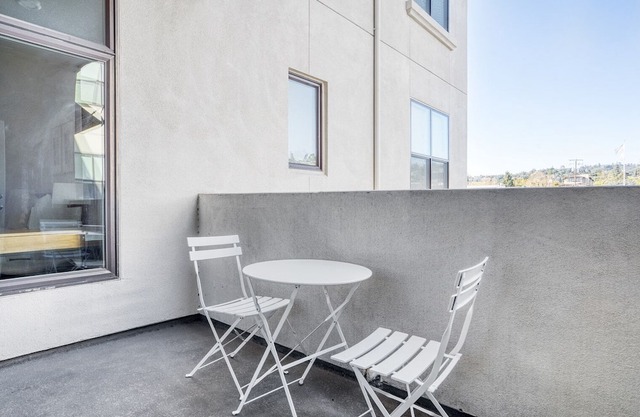 Trestle Apartments El Camino Real San Carlos 