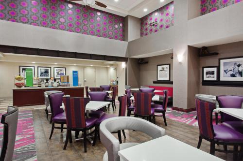 Hampton Inn Suites 