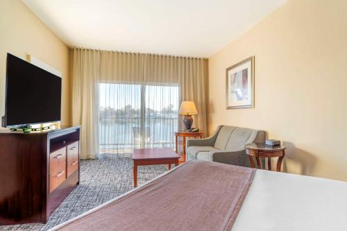 Bayside Hotel 