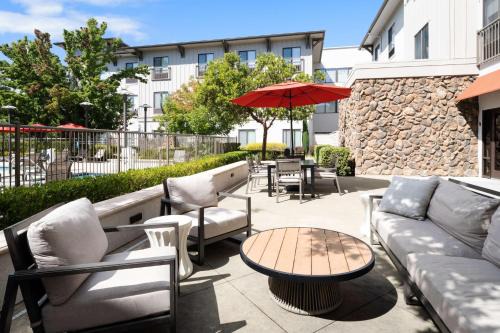 Hampton Inn Suites Wine Country 