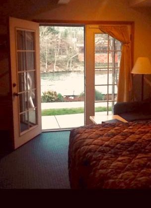 Edgewater Inn Cove 