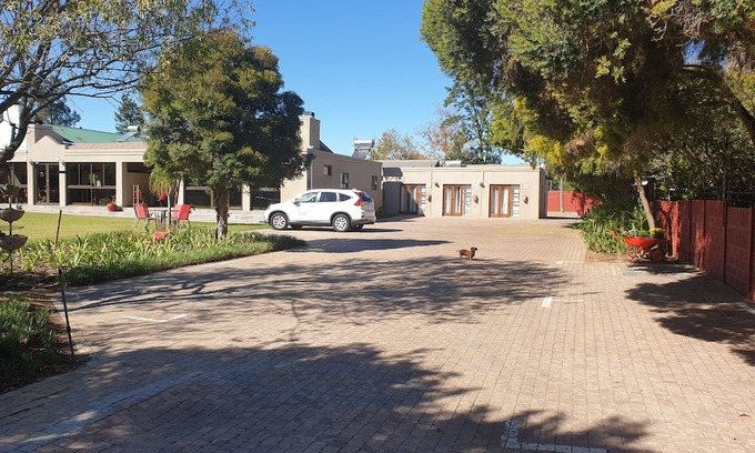 Durbanville Hotel | Dilisca Guesthouse