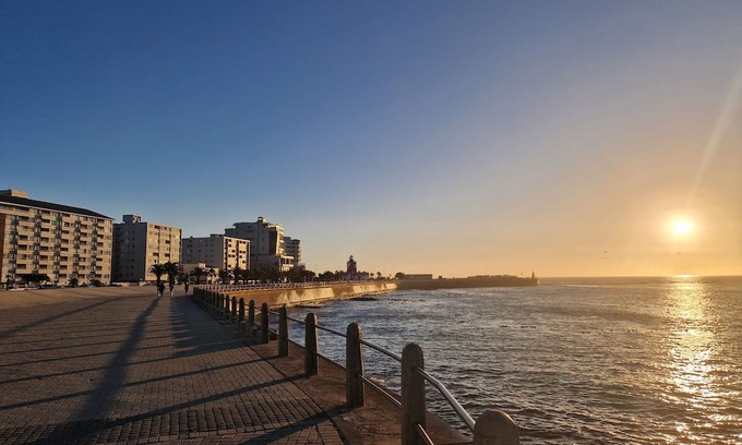 Green Point Apartment | Pearl on the Promenade, Mouille Point