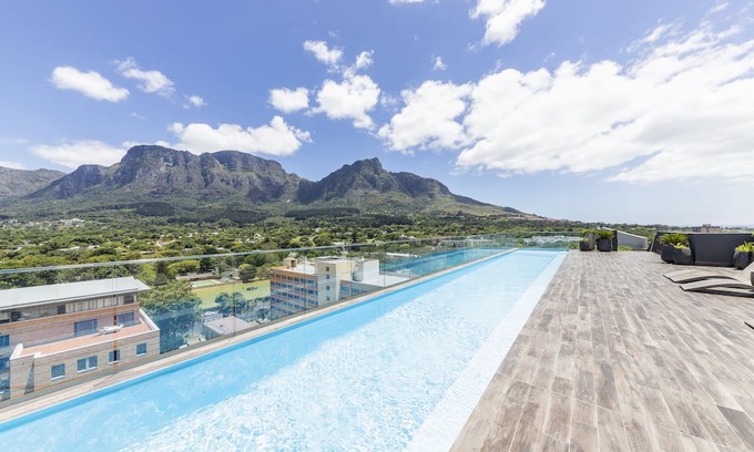 Claremont Apartment | Newlands Peak 801, Newlands
